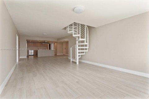 Купить кондоминиум в Бей-Харбор-Айлендс, Флорида 4 спальни, 183.2м2, № 2061597 - фото 15