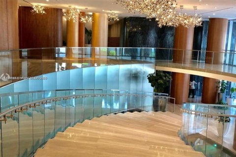 Condo in Miami, Florida, 2 bedrooms  № 2019317 - photo 18