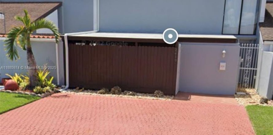 Таунхаус в Майами, Флорида 3 спальни, 132.85м2 № 1941948