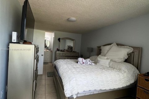 Купить таунхаус в Майами, Флорида 3 спальни, 132.85м2, № 1941948 - фото 22