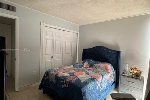 Купить таунхаус в Майами, Флорида 3 спальни, 132.85м2, № 1941948 - фото 18