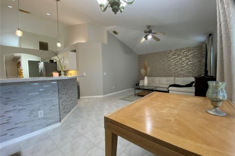 Casa en venta en Port St. Lucie, Florida, 3 dormitorios, 167.97 m2 № 1806402 - foto 16