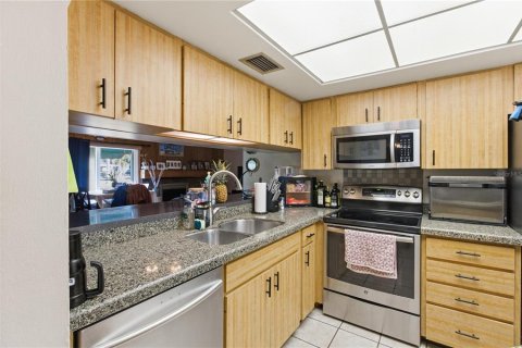 Villa ou maison à vendre à Sarasota, Floride: 3 chambres, 158.03 m2 № 2143966 - photo 13