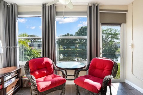 Condo in Sunrise, Florida, 1 bedroom  № 2004631 - photo 7