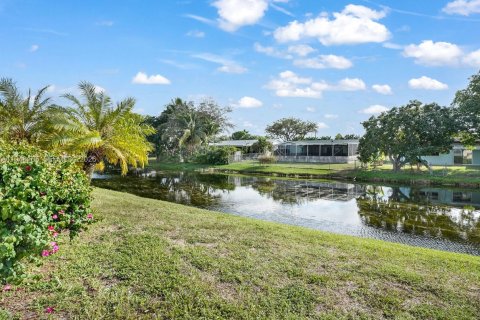 Condo in Sunrise, Florida, 1 bedroom  № 2004631 - photo 26