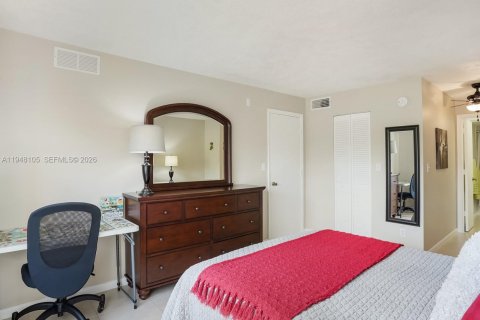 Condo in Sunrise, Florida, 1 bedroom  № 2004631 - photo 19