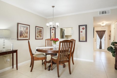 Condo in Sunrise, Florida, 1 bedroom  № 2004631 - photo 10