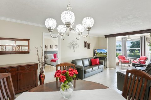 Condo in Sunrise, Florida, 1 bedroom  № 2004631 - photo 5