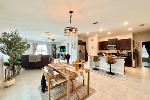 House in Sun City Center, Florida 4 bedrooms, 171.03 sq.m. № 1829824 - photo 3