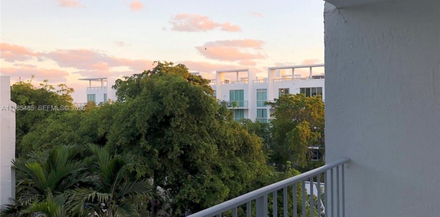 Condo in Miami, Florida, 1 bedroom  № 2047014