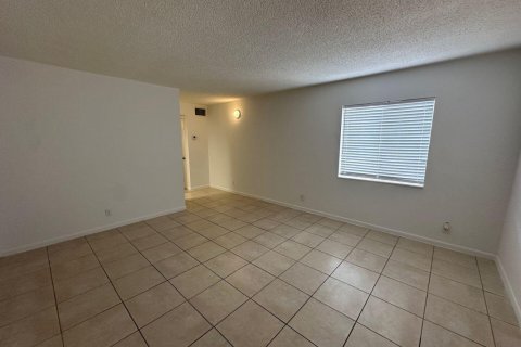 Appartement à louer à West Palm Beach, Floride: 1 chambre, 74.32 m2 № 2086277 - photo 10