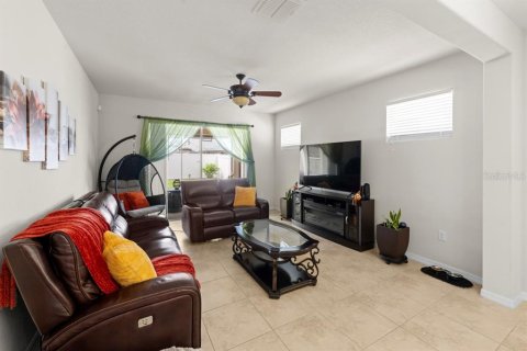 Villa ou maison à vendre à Kissimmee, Floride: 3 chambres, 155.52 m2 № 2141890 - photo 6