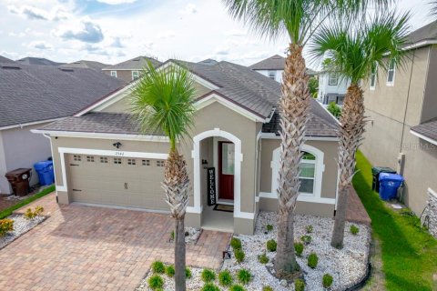 Villa ou maison à vendre à Kissimmee, Floride: 3 chambres, 155.52 m2 № 2141890 - photo 3