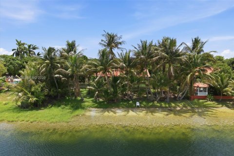 Villa ou maison à vendre à Miami, Floride: 3 chambres, 161.93 m2 № 2248358 - photo 6