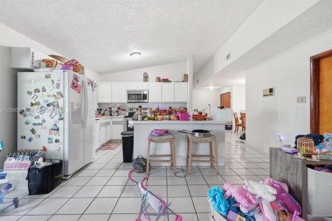 Villa ou maison à vendre à Miami, Floride: 3 chambres, 161.93 m2 № 2248358 - photo 20