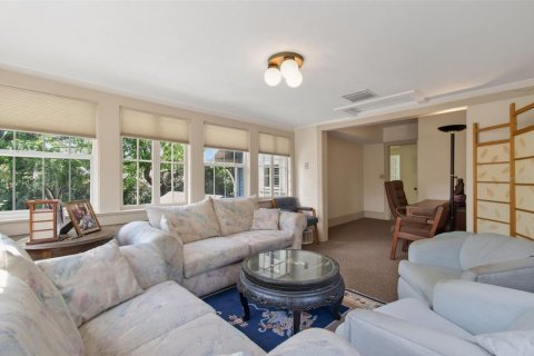 Casa en venta en Gainesville, Florida, 8 dormitorios, 350.71 m2 № 2222895 - foto 10