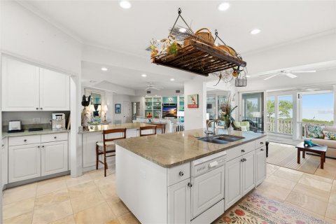 House in Boca Grande, Florida 3 bedrooms, 308.16 sq.m. № 2109060 - photo 24