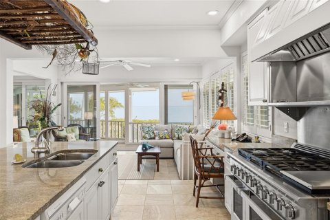 House in Boca Grande, Florida 3 bedrooms, 308.16 sq.m. № 2109060 - photo 27