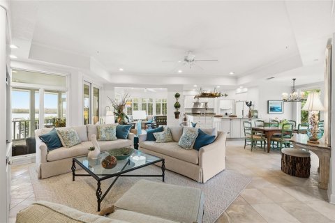 House in Boca Grande, Florida 3 bedrooms, 308.16 sq.m. № 2109060 - photo 8