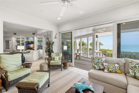House in Boca Grande, Florida 3 bedrooms, 308.16 sq.m. № 2109060 - photo 13