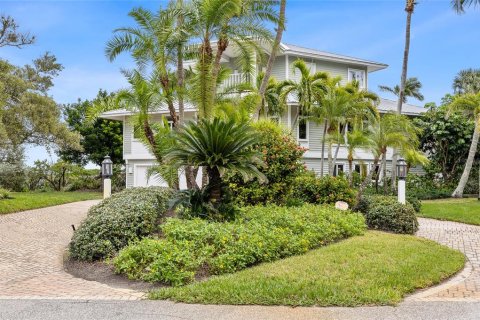 House in Boca Grande, Florida 3 bedrooms, 308.16 sq.m. № 2109060 - photo 4