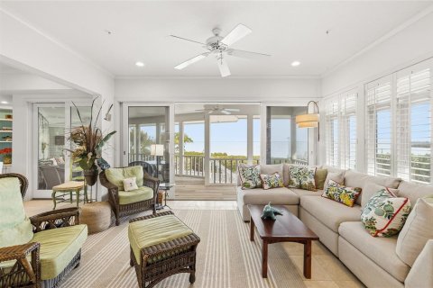House in Boca Grande, Florida 3 bedrooms, 308.16 sq.m. № 2109060 - photo 11