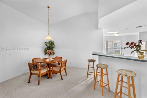 House in Weston, Florida 2 bedrooms, 137.5 sq.m. № 2412046 - photo 10