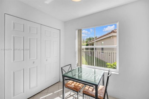 House in Weston, Florida 2 bedrooms, 137.5 sq.m. № 2412046 - photo 21