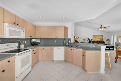 House in Weston, Florida 2 bedrooms, 137.5 sq.m. № 2412046 - photo 11
