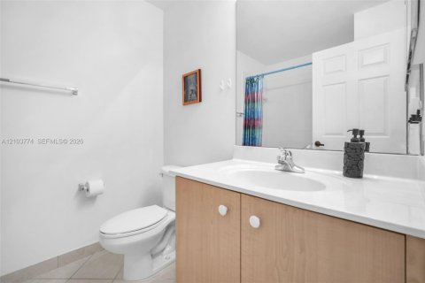 House in Weston, Florida 2 bedrooms, 137.5 sq.m. № 2412046 - photo 17