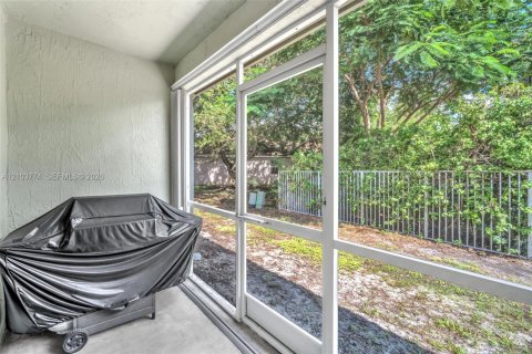 House in Weston, Florida 2 bedrooms, 137.5 sq.m. № 2412046 - photo 26