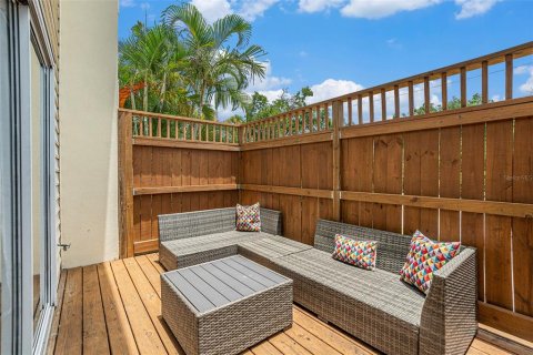 Townhouse in Tampa, Florida 3 bedrooms, 149.39 sq.m. № 1835204 - photo 28