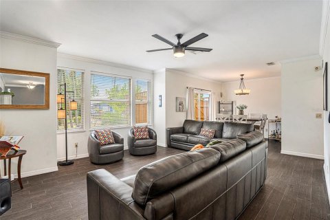 Townhouse in Tampa, Florida 3 bedrooms, 149.39 sq.m. № 1835204 - photo 7