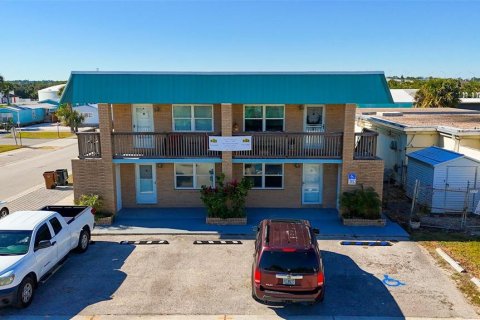 Commercial property in Flagler Beach, Florida 62.8 sq.m. № 2104422 - photo 3