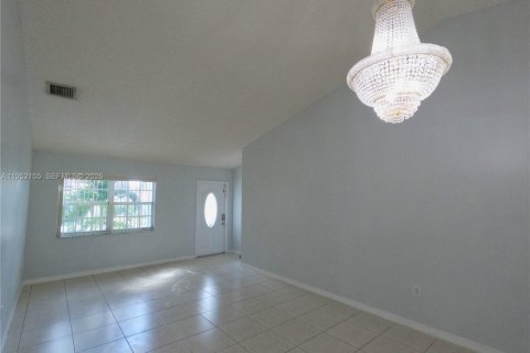 Casa en venta en Homestead, Florida, 4 dormitorios, 128.48 m2 № 2054357 - foto 4