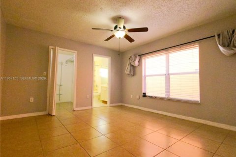 Casa en venta en Homestead, Florida, 4 dormitorios, 128.48 m2 № 2054357 - foto 19