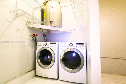 Casa en venta en Homestead, Florida, 4 dormitorios, 128.48 m2 № 2054357 - foto 22