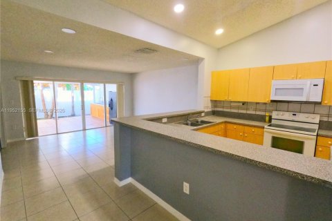 Casa en venta en Homestead, Florida, 4 dormitorios, 128.48 m2 № 2054357 - foto 6