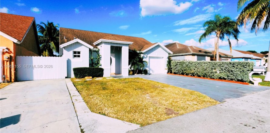 Casa en Homestead, Florida 4 dormitorios, 128.48 m2 № 2054357