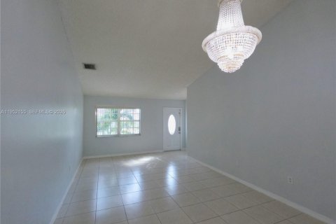 Casa en venta en Homestead, Florida, 4 dormitorios, 128.48 m2 № 2054357 - foto 3
