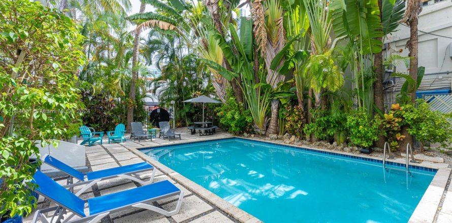 Condo in Miami Beach, Florida, 1 bedroom  № 1867060