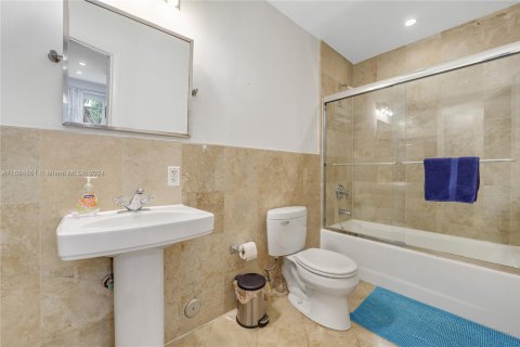 Condo in Miami Beach, Florida, 1 bedroom  № 1867060 - photo 5