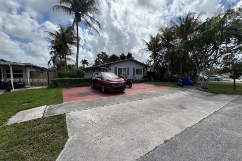 Villa ou maison à Hollywood, Floride 2 chambres, 201.6 m2 № 2046424