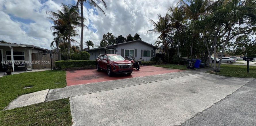 Villa ou maison à Hollywood, Floride 2 chambres, 201.6 m2 № 2046424