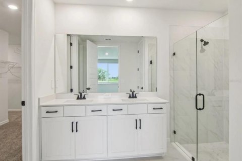 House in Parrish, Florida 4 bedrooms, 259.48 sq.m. № 2322587 - photo 9
