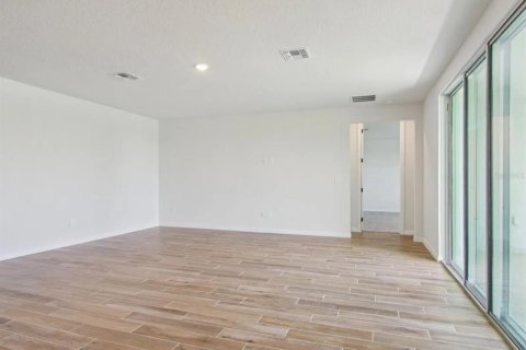 House in Parrish, Florida 4 bedrooms, 259.48 sq.m. № 2322587 - photo 2