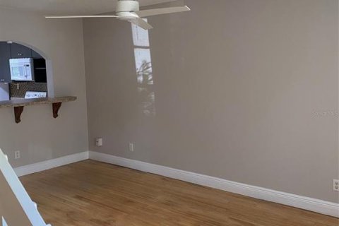 Adosado en alquiler en Winter Springs, Florida, 2 dormitorios, 83.24 m2 № 2287499 - foto 3