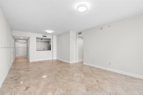 Condo in Aventura, Florida, 3 bedrooms  № 1951782 - photo 12