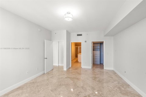 Condo in Aventura, Florida, 3 bedrooms  № 1951782 - photo 20