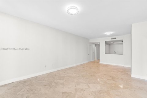 Condo in Aventura, Florida, 3 bedrooms  № 1951782 - photo 13